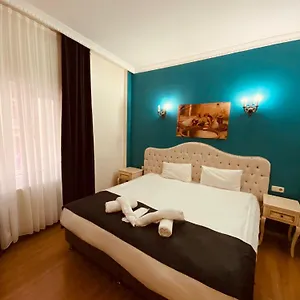 Adora *** Istanbul